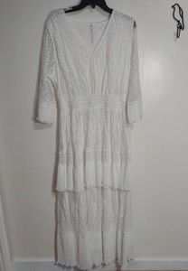 BaeVely Sz XL (from measurements) White Square Dot Textured Tiered Maxi Dress